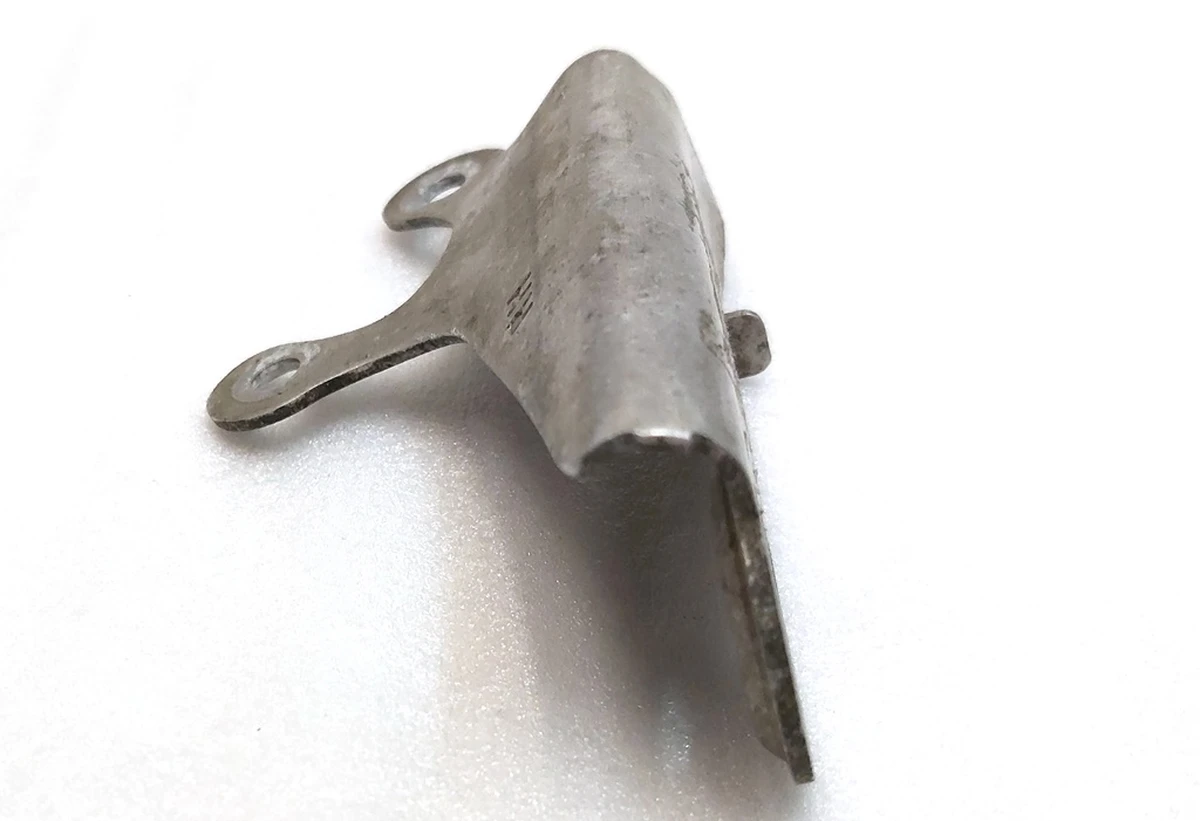 4 AIR SUSPENSION RIDE HEIGHT SENSOR BRACKET - REAR RIGHT HAND Tesla model S, model S REST, model X 1027946-00-B