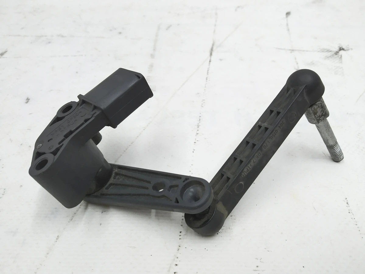 9 Датчик рівня задньої пневмопідвіски правий Tesla 1027976-00-A