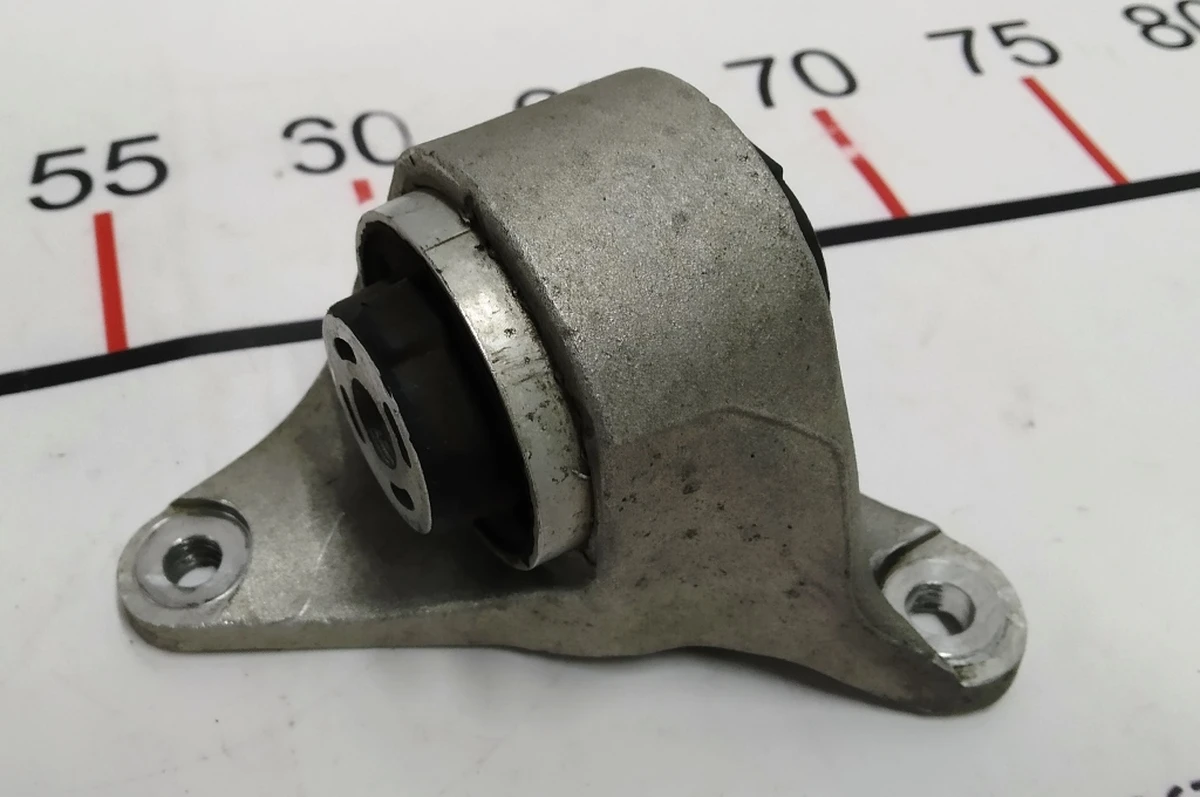 4 Кронштейн кріплення заднього мотора Tesla Model S, Model S REST 1028034-00-B