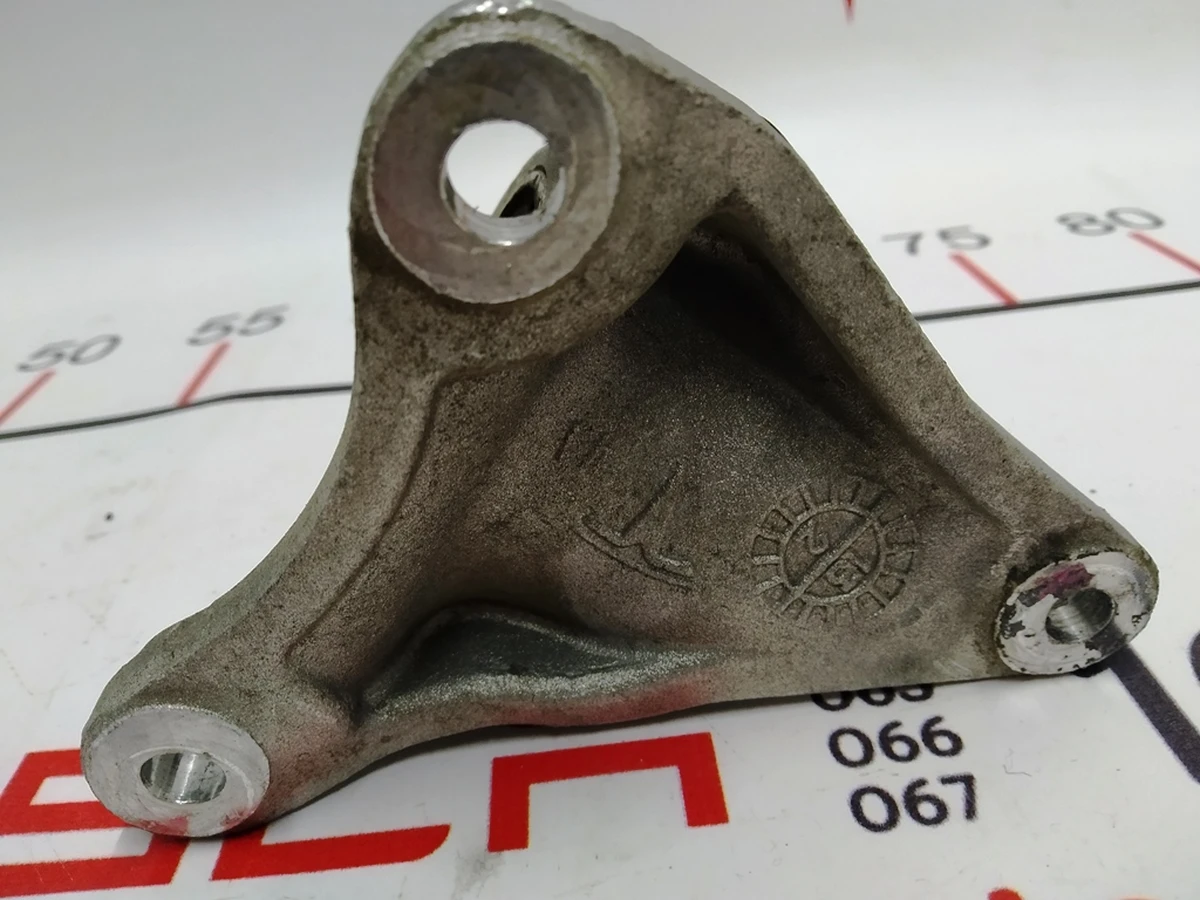 4 Кронштейн кріплення заднього мотора Tesla Model S, Model S REST 1028034-00-B