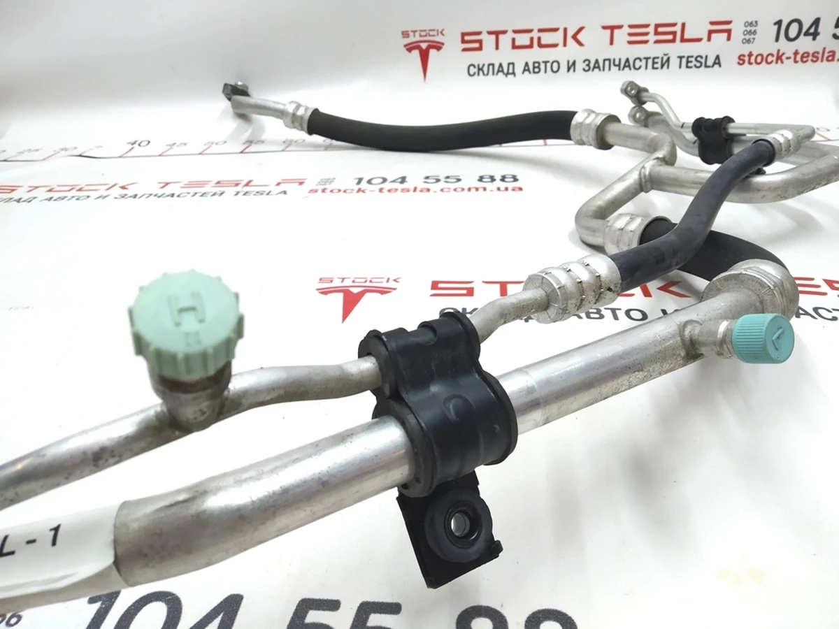 1 Трубопровід системи кондиціонування RWD Tesla model S 1028400-00-D
