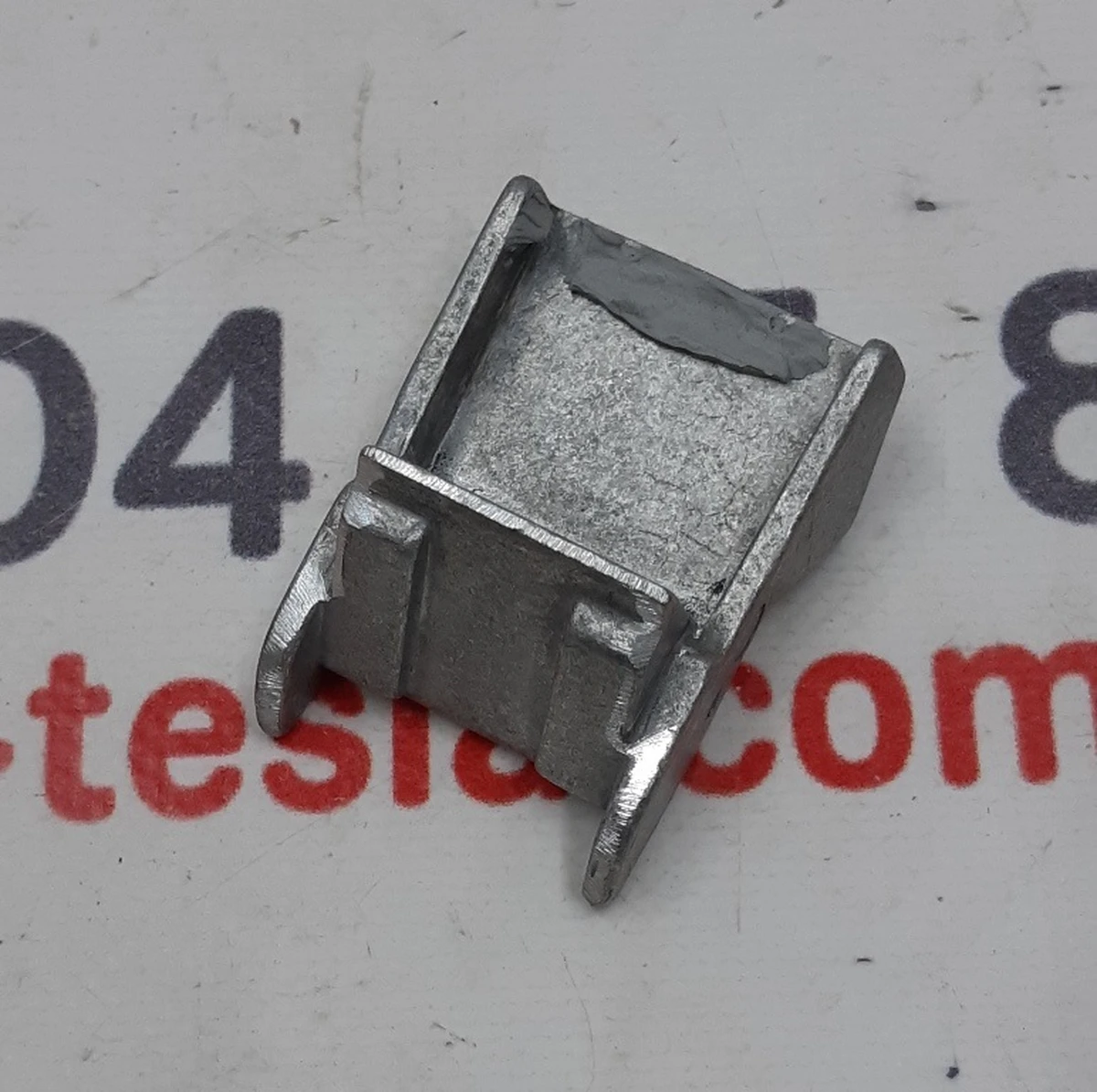 Main high voltage battery guide stop large Tesla model S, model S REST 1028600-00-A