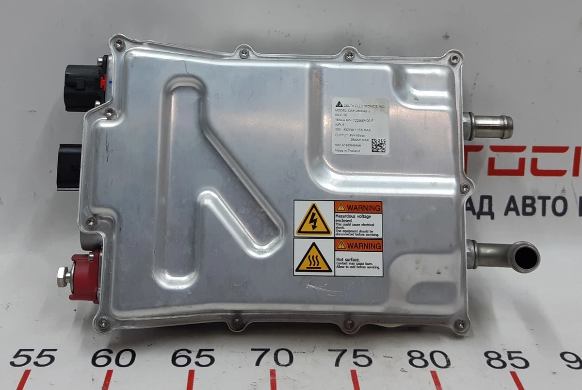 9 DCDC Converter REV00 Tesla model S REST 1028664-00-K