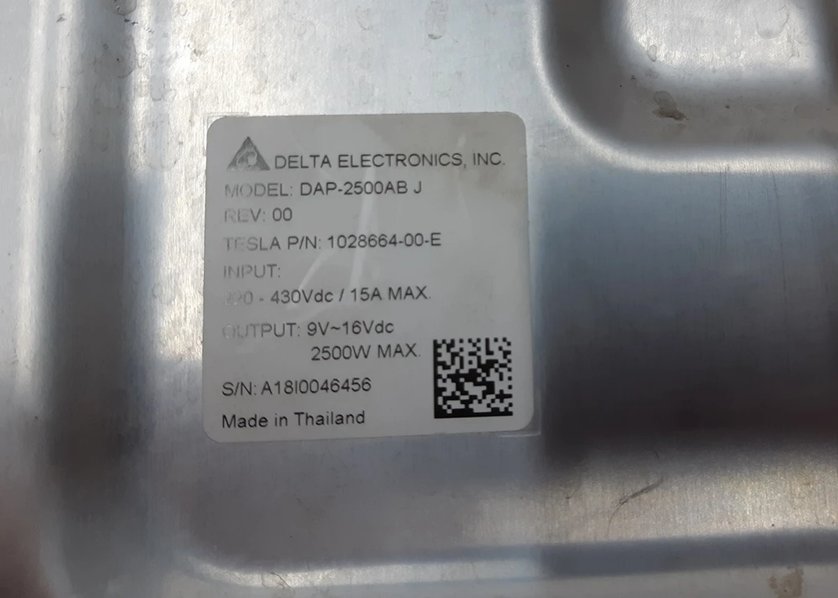 9 DCDC Converter REV00 Tesla model S REST 1028664-00-K