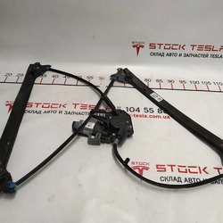 1 Склопідйомник передній лівий (деформована напрямна планка) Tesla model X 1028818-00-F