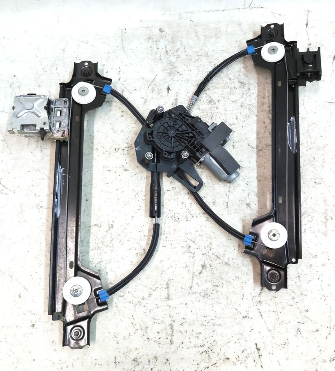 2 Стеклопод'емник задній лівий Tesla model X 1028820-00-F