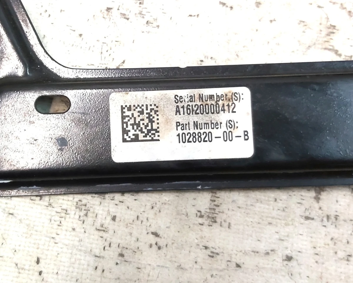 2 Стеклопод'емник задній лівий Tesla model X 1028820-00-F