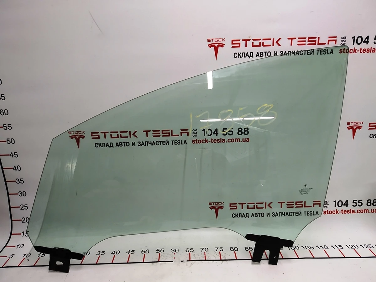 5 Скло дверей передньої лівої Tesla model X 1028822-00-J