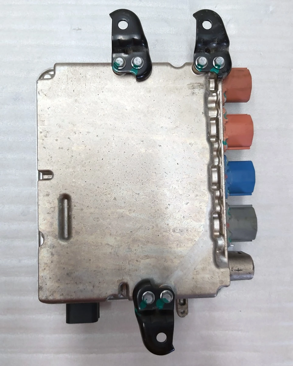 2 Джаншиєв бокс передній RWD Tesla model S 1028843-00-B