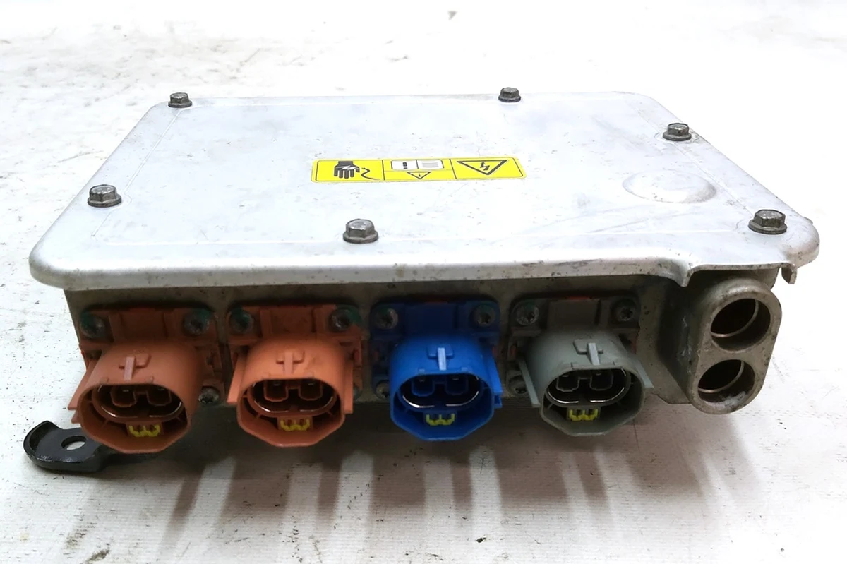 2 Джаншиєв бокс передній AWD Tesla model S 1028843-01-C