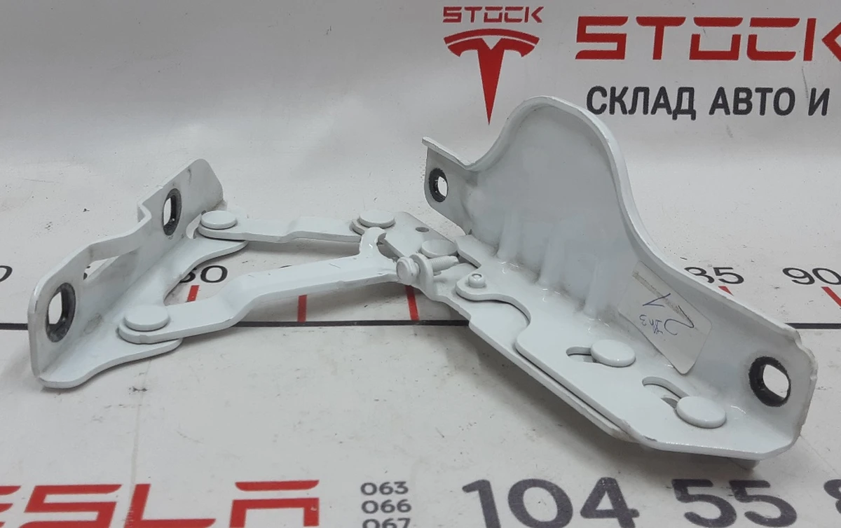 7 Петля крепления капота левая PBCW Tesla model S, model S REST 1029284-99-D