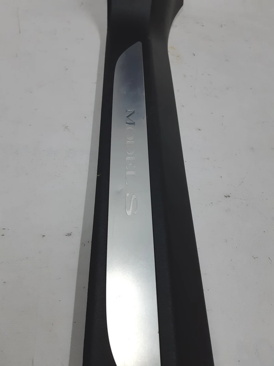 8 Облицювання порога стійки А нижня ліва (зі вставкою) з пошкодженням Tesla model S, model S REST 1030390-00-F