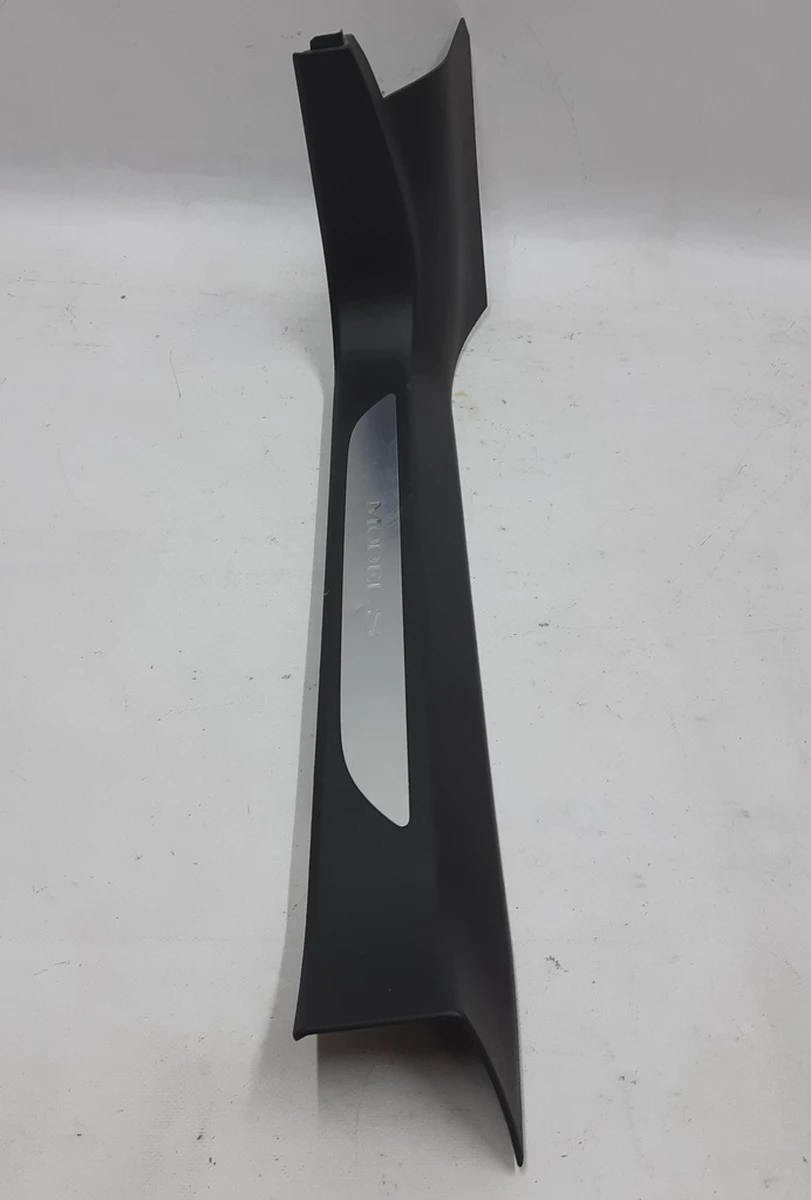 8 Облицювання порога стійки А нижня ліва (зі вставкою) з пошкодженням Tesla model S, model S REST 1030390-00-F