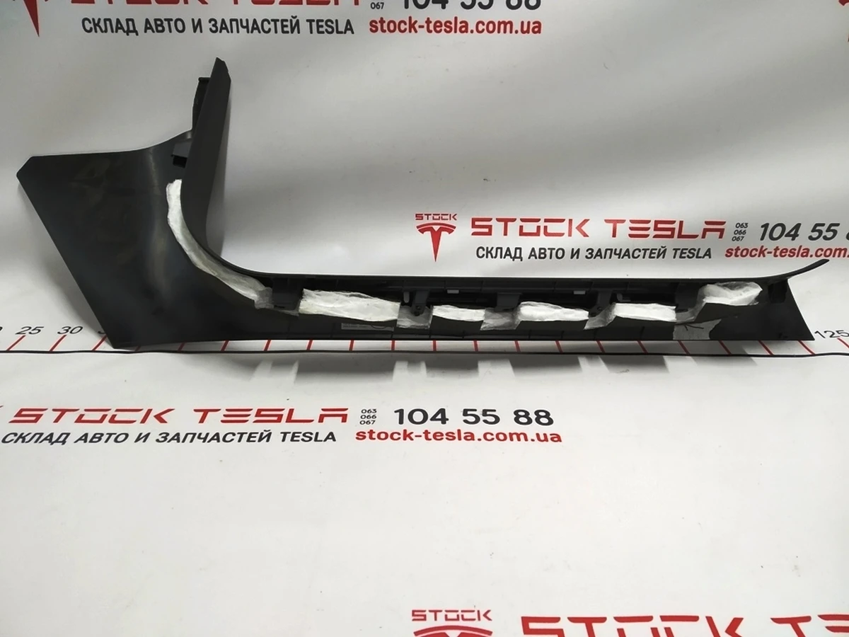 8 Облицювання порога стійки А нижня ліва (зі вставкою) з пошкодженням Tesla model S, model S REST 1030390-00-F