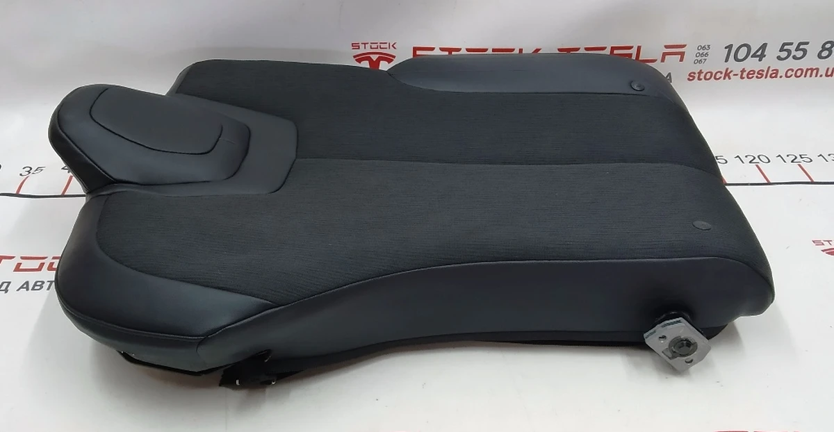 2 Спинка сидіння. 2-го ряду один. BASE BLK без замка, ручки замка та декор. накладки Tesla model S, model S REST 1030476-01-A