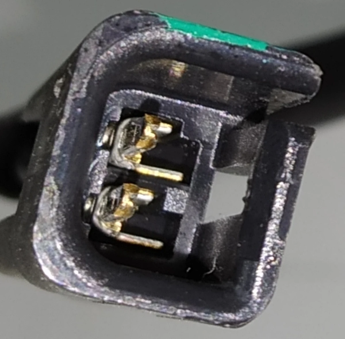 2 Спинка сиденья 2-го ряда одинарного PERF GRAY (с подогревом) (с царапиной) Tesla model S, model S REST 1030484-04-A