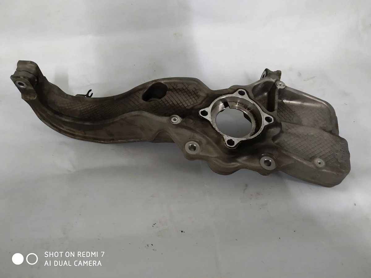 1 Knuckle steering front right AWD Tesla model S REST 1030606-00-D