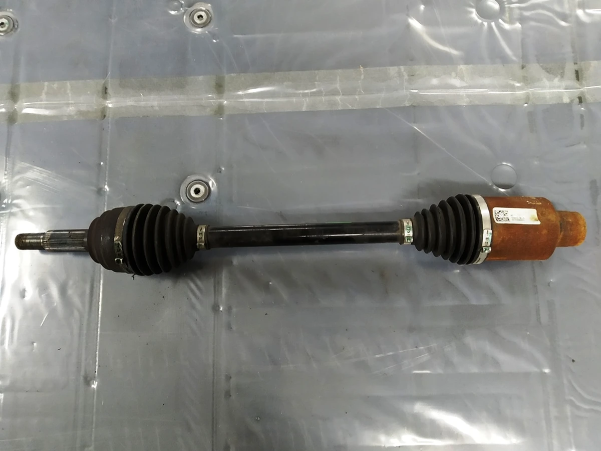 2 Полуось передняя правая AWD Tesla model S, model S REST 1030616-00-D