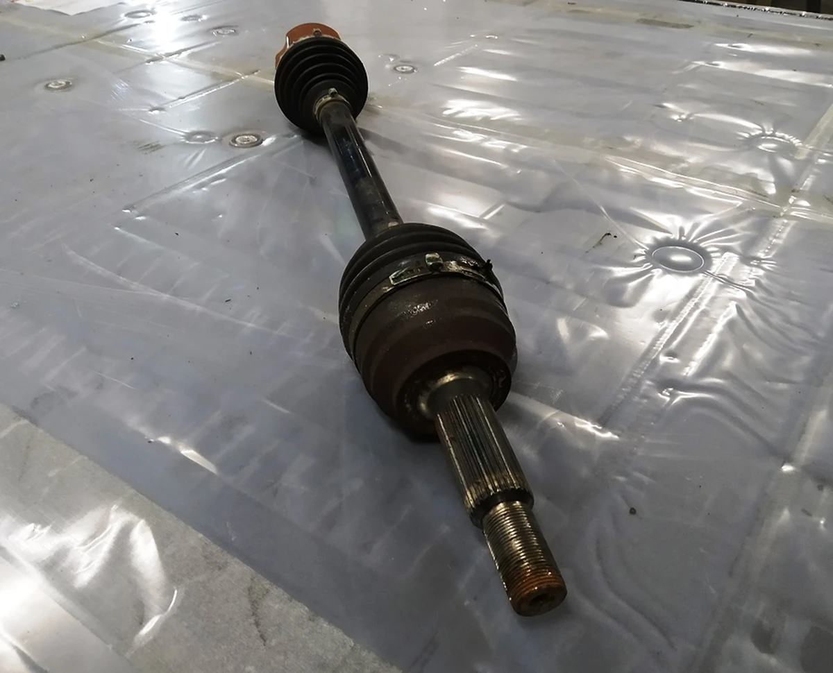 2 Полуось передняя правая AWD Tesla model S, model S REST 1030616-00-D