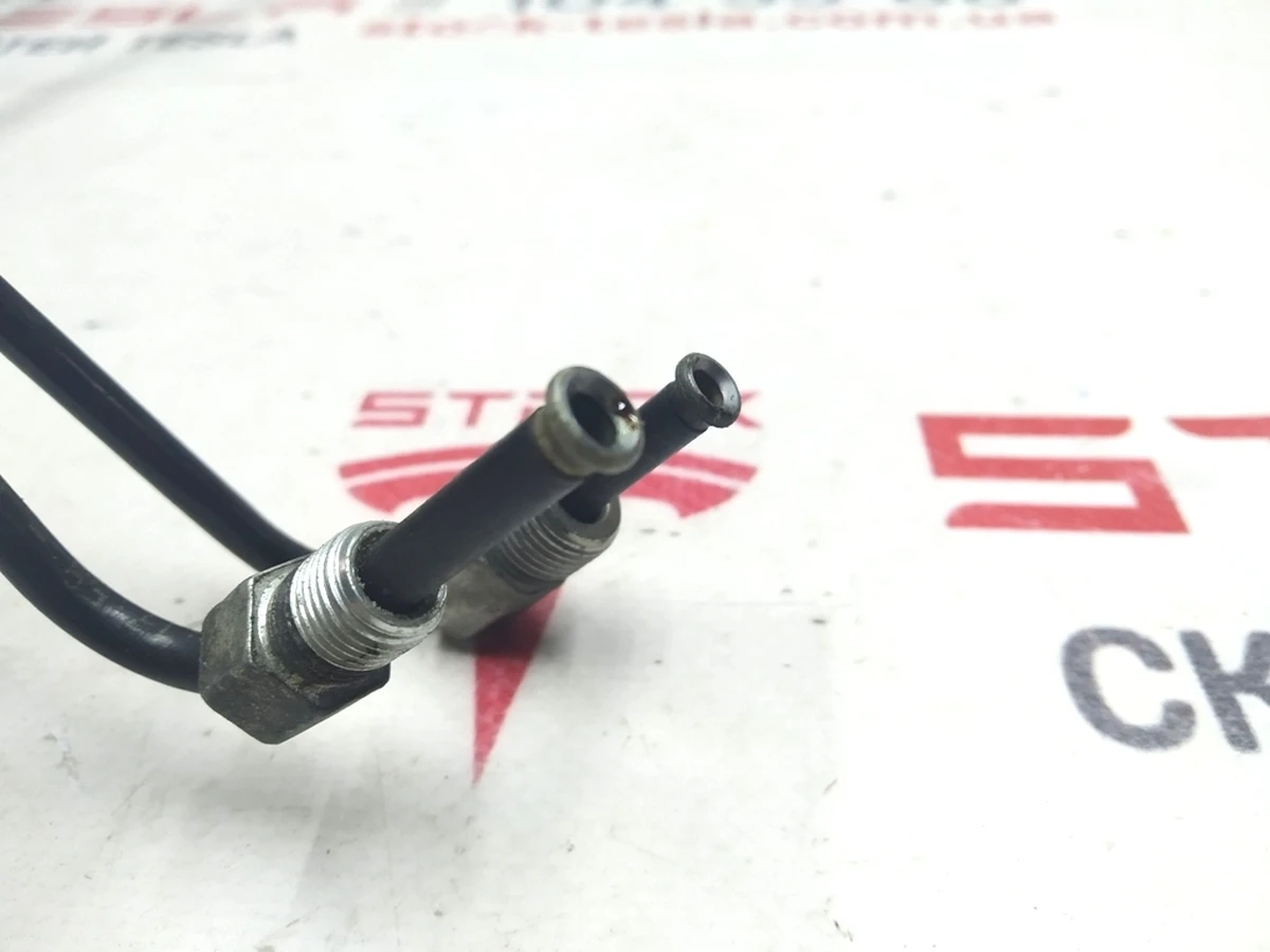 1 Трубопровод тормозной системы (комплект 2 трубки) передние AWD Tesla model S REST 1030621-00-G