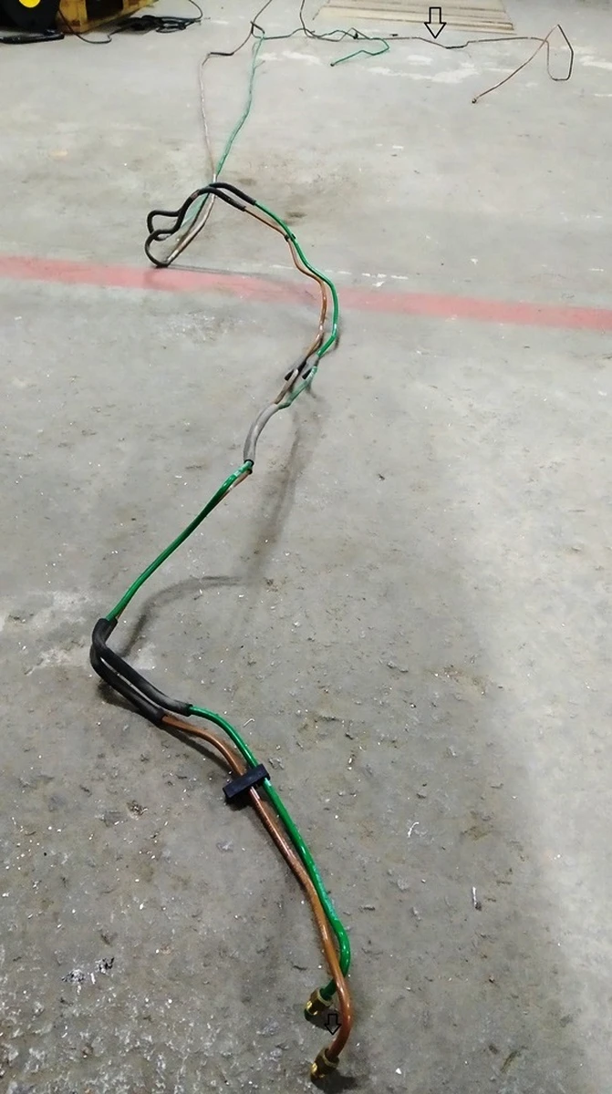 1 Пневмопровід задня ліва сторона DM Tesla model S 1030626-00-B