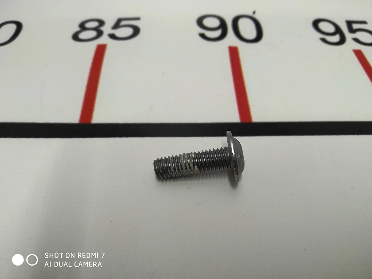 22 Болт M6X1X20,BTN FLG,T30,ZNNI,PTCH Tesla model S, model X 1030788-00-A