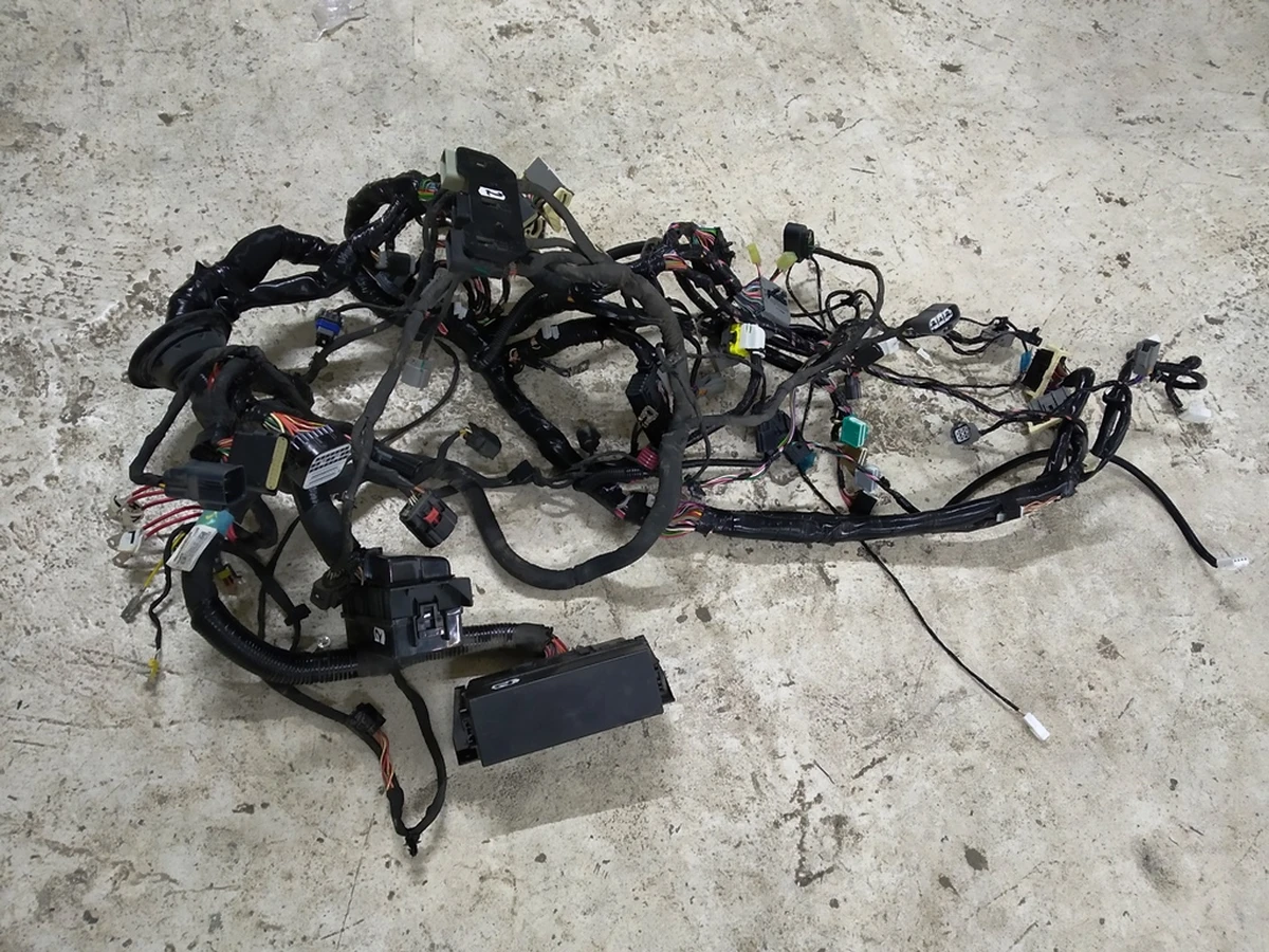 Электропроводка приборной панели кузова (нижняя) AWD Tesla model S 1031236-90-E