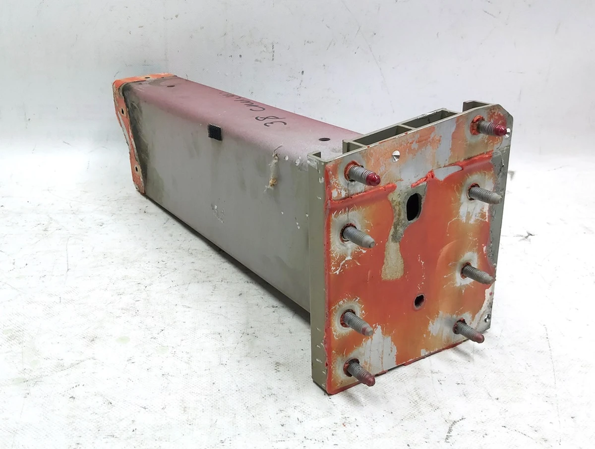 18 Чверть задня ліва лонжерон RWD Tesla model S 1055951-S0-A