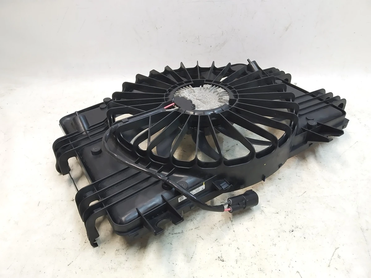 2 Вентилятор кондиціонера (пошкодження) Tesla model X 1048500-00-F