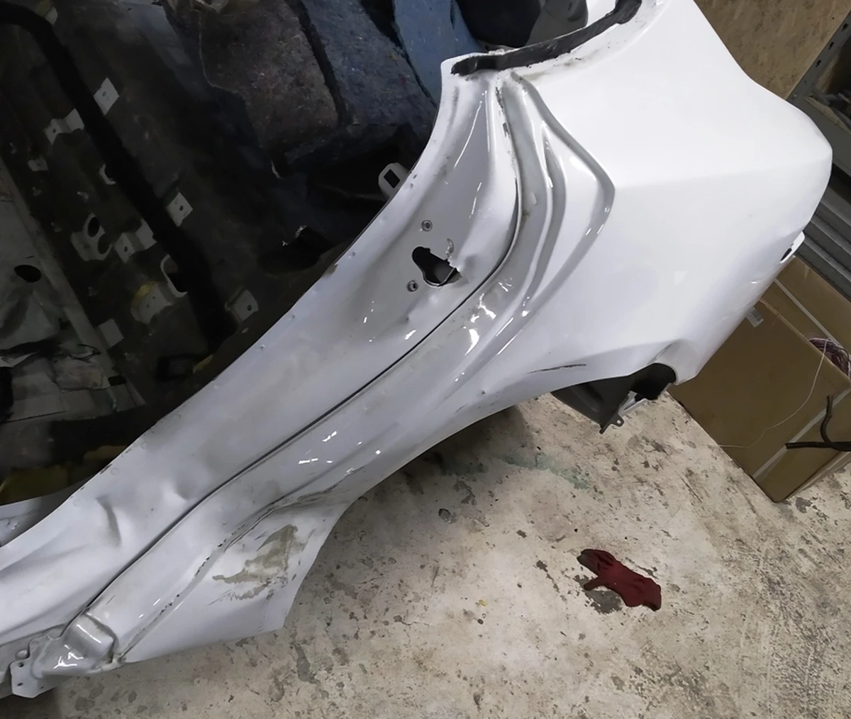 3 Чверть задня ліва крило (велике посадкове місце порту зарядки з пошкодженням) Tesla model S REST 1031638-S0-A