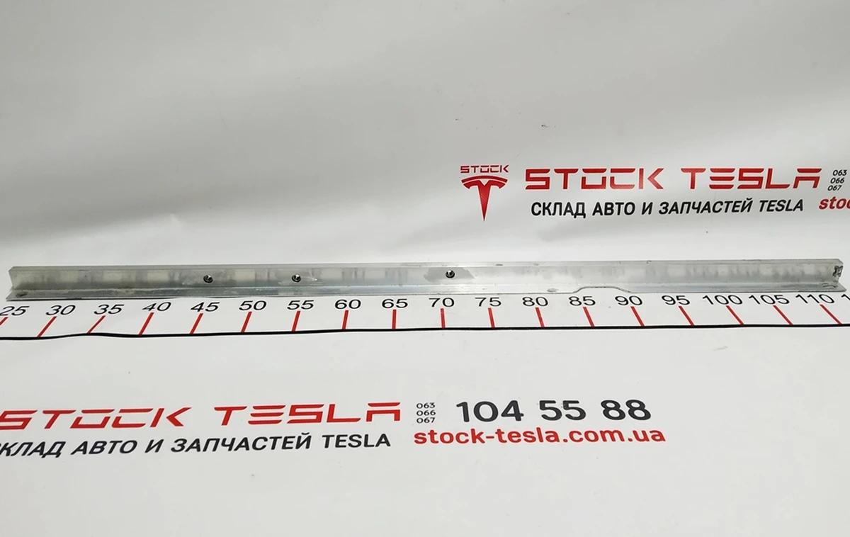 Планка тримач кронштейна АКБ Tesla model S, model REST 1031677