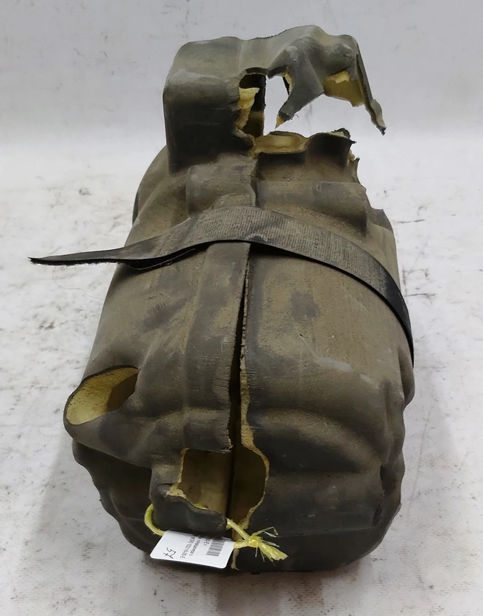 2 Кожух компресора кондиціонера із пошкодженням Tesla model X, model S REST 1032116-00-E