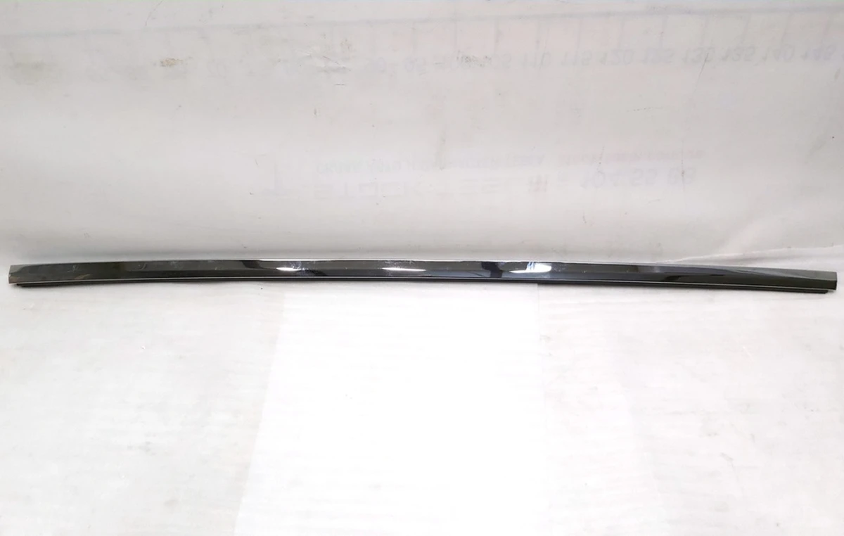 14 RR LEFT HAND OUTER BELT TRIM ASSY MX without end caps Tesla model X 1032167-88-D
