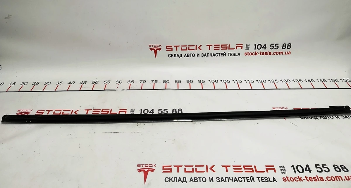 14 Молдинг зовнішній нижній двері задньої правої хром Tesla model X 1032168-88-D