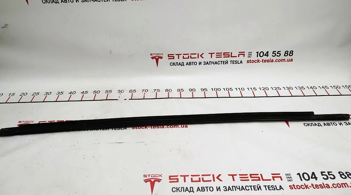 14 Молдинг зовнішній нижній двері задньої правої хром Tesla model X 1032168-88-D