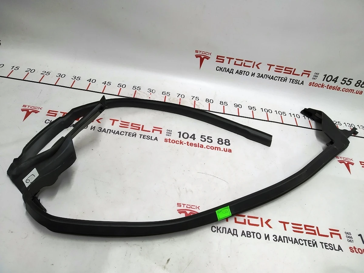 2 Inner belt seal front left hand assembly Tesla Model X 1472044-00-A