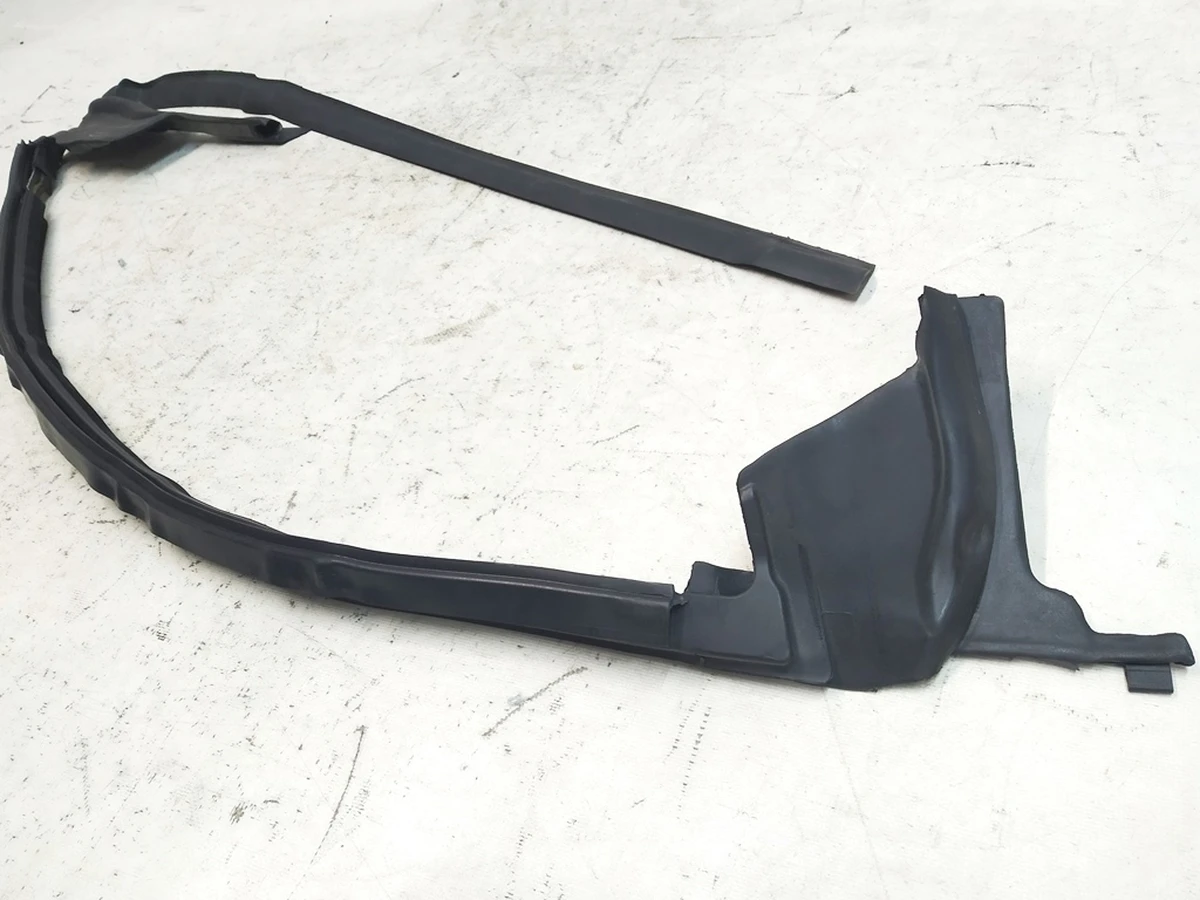 2 Inner belt seal front left hand assembly (damaged) Tesla Model X 1472044-00-A