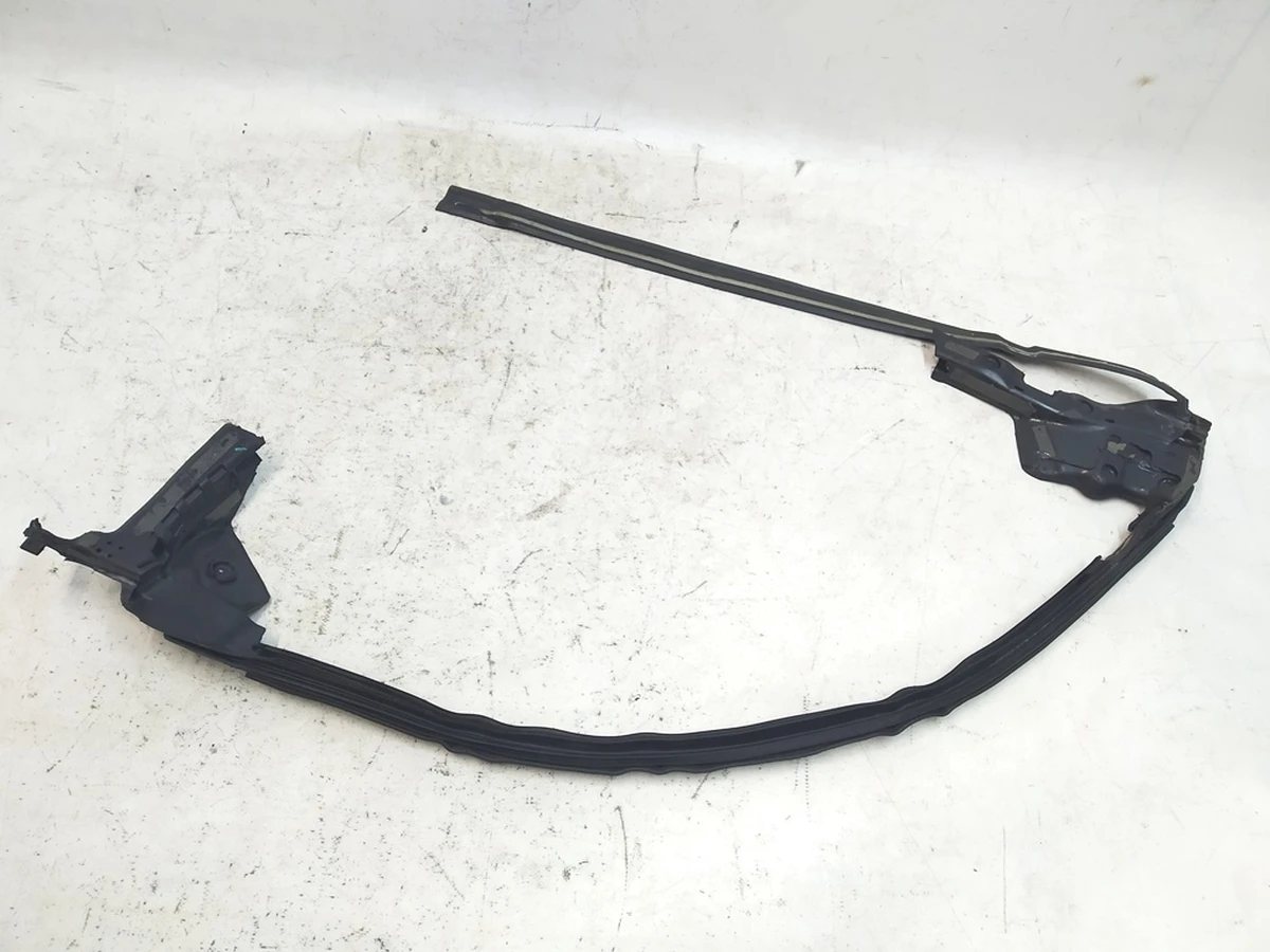 2 Inner belt seal front left hand assembly (damaged) Tesla Model X 1472044-00-A