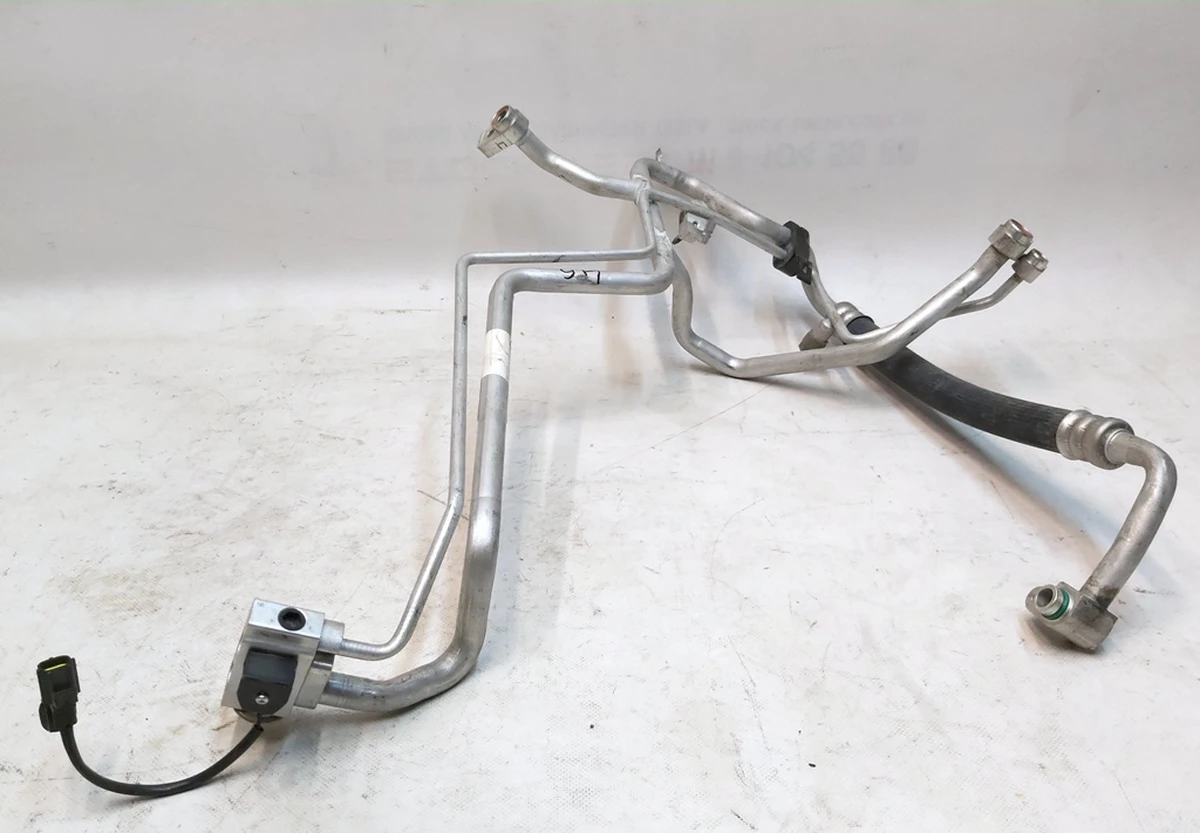 1 Трубопровід кондиціонера R134A AWD без кришки клапана чорної Tesla model X 1032222-00-F