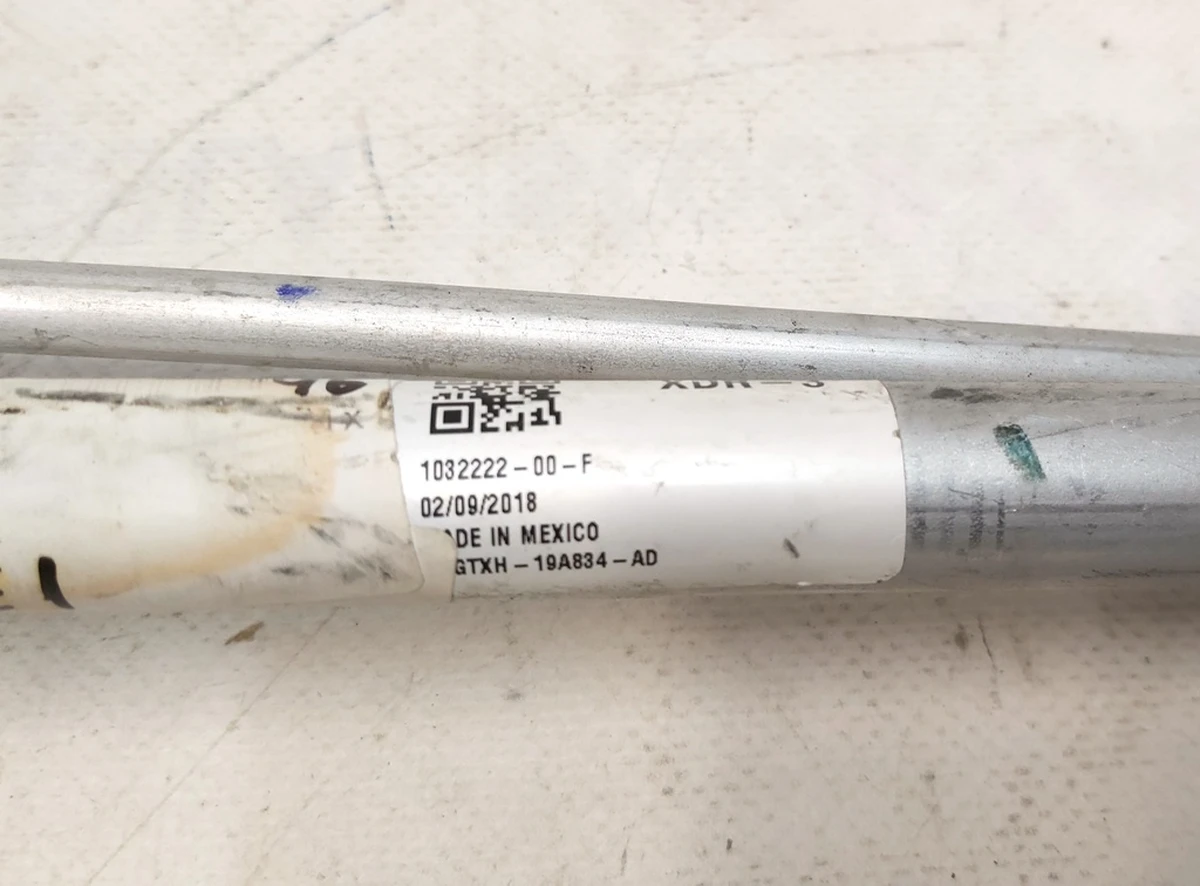 1 Трубопровід кондиціонера R134A AWD без кришки клапана чорної Tesla model X 1032222-00-F