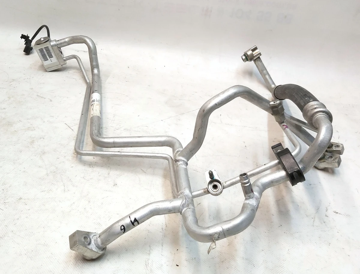 1 Трубопровід кондиціонера R134A AWD без кришки клапана чорної Tesla model X 1032222-00-F