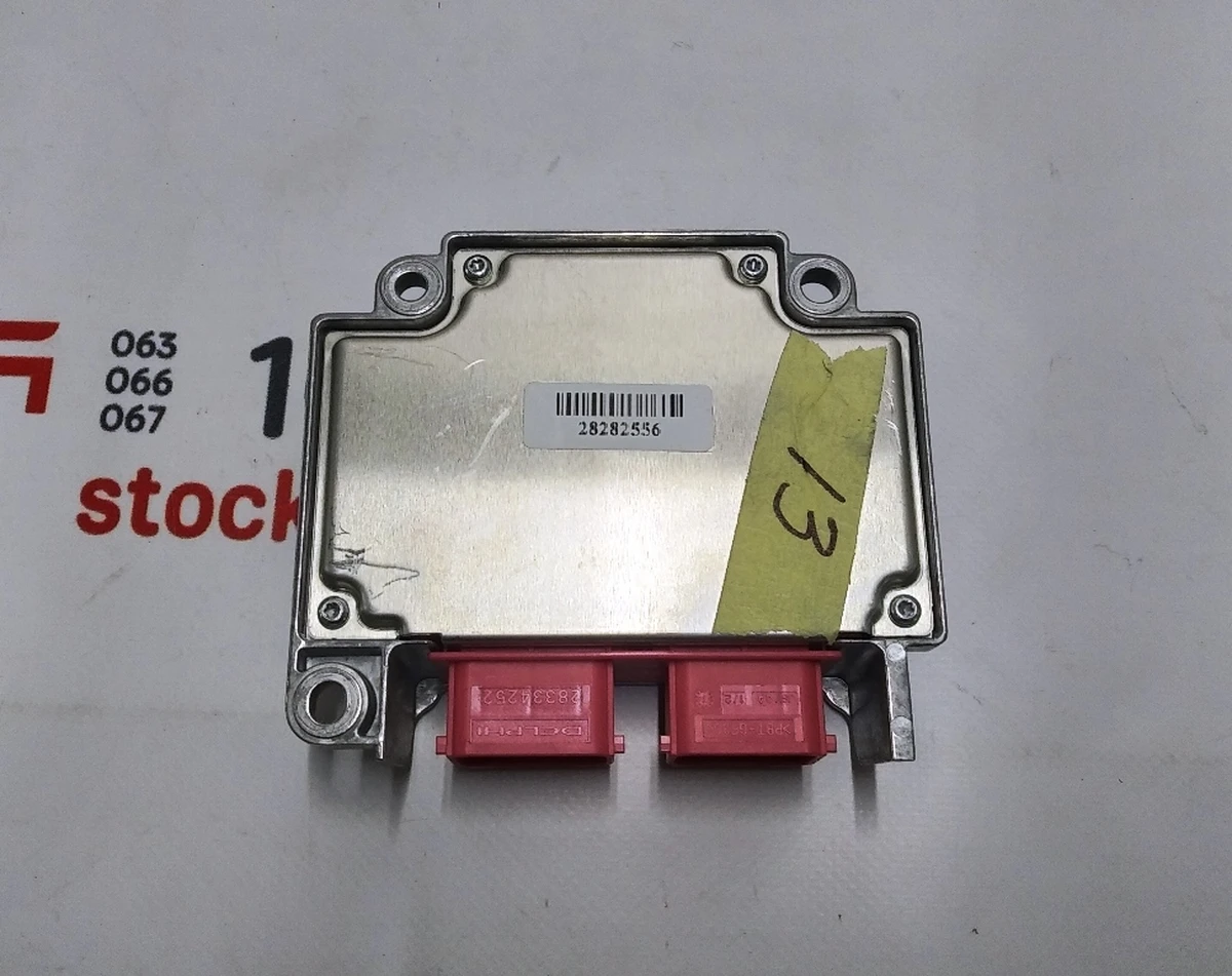 4 Блок управління AIRBAG AWD RWD Tesla model S REST 1032224-00-B