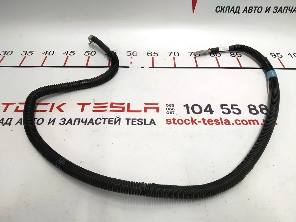 11 Кабель АКБ 12V плюс AWD Tesla model S 1032274-00-D