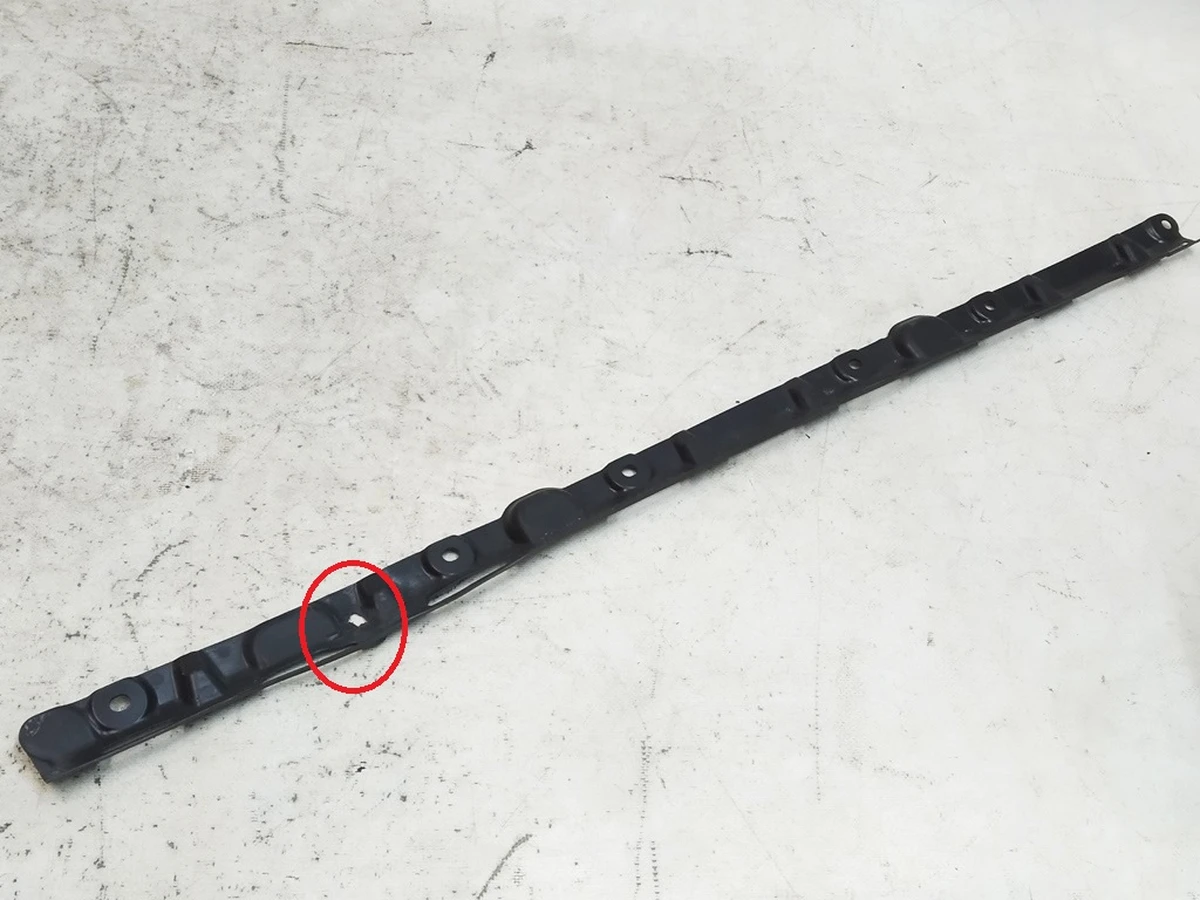 12 Накладка батареи высоковольтной боковая задняя с повреждением Tesla Model S, Model S REST, Model X 1032386-00-C