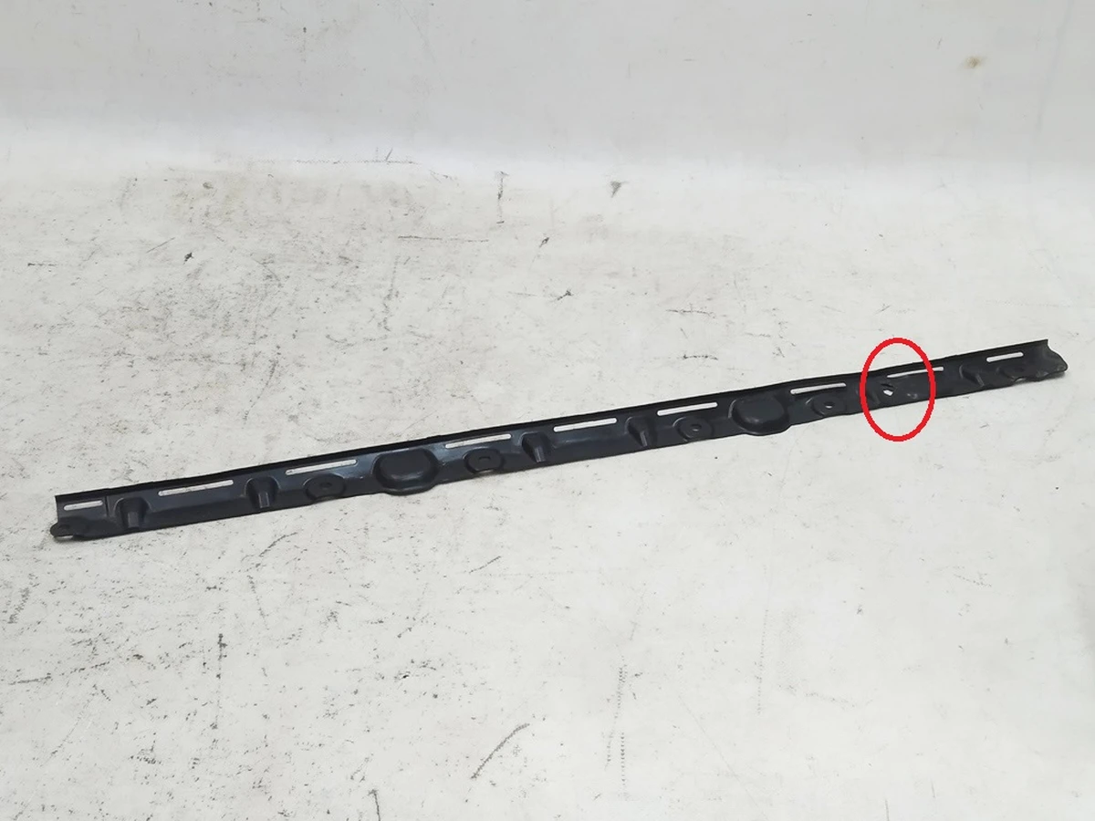 12 Накладка батареи высоковольтной боковая задняя с повреждением Tesla Model S, Model S REST, Model X 1032386-00-C