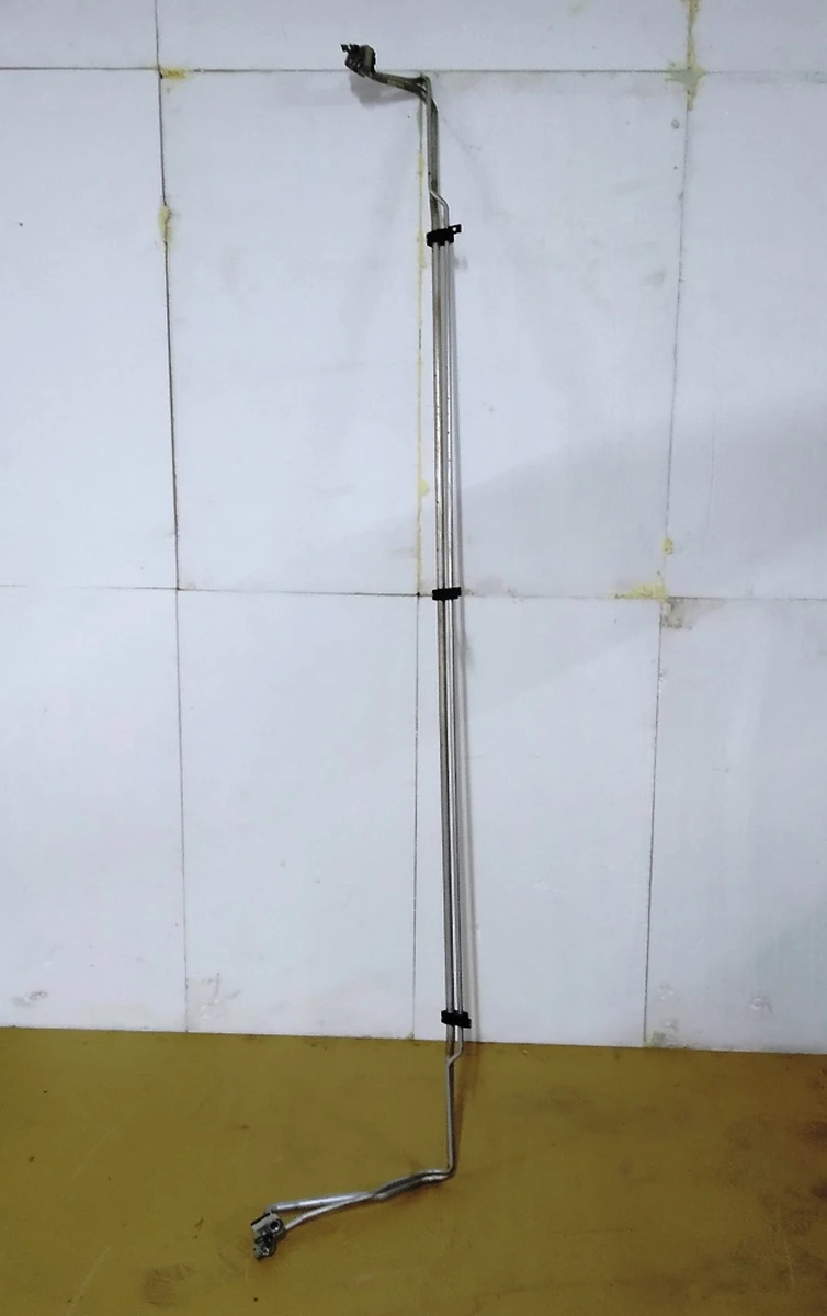 6 Air conditioning line assembly right hand rocker MX Tesla Model X 1032422-00-D