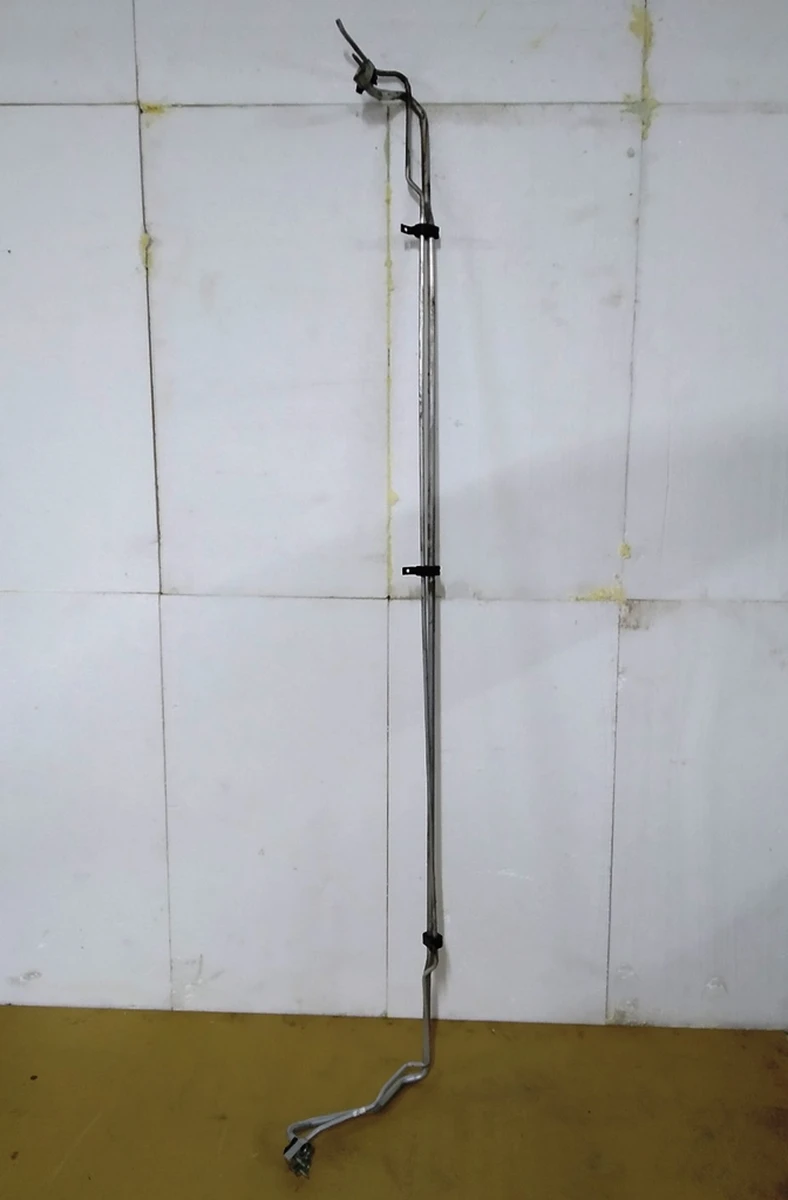 6 Air conditioning line assembly right hand rocker MX Tesla Model X 1032422-00-D