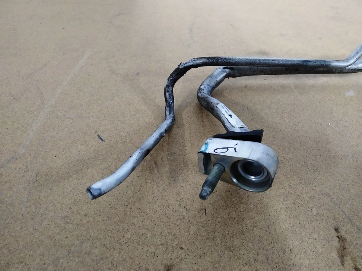 6 Air conditioning line assembly right hand rocker MX Tesla Model X 1032422-00-D