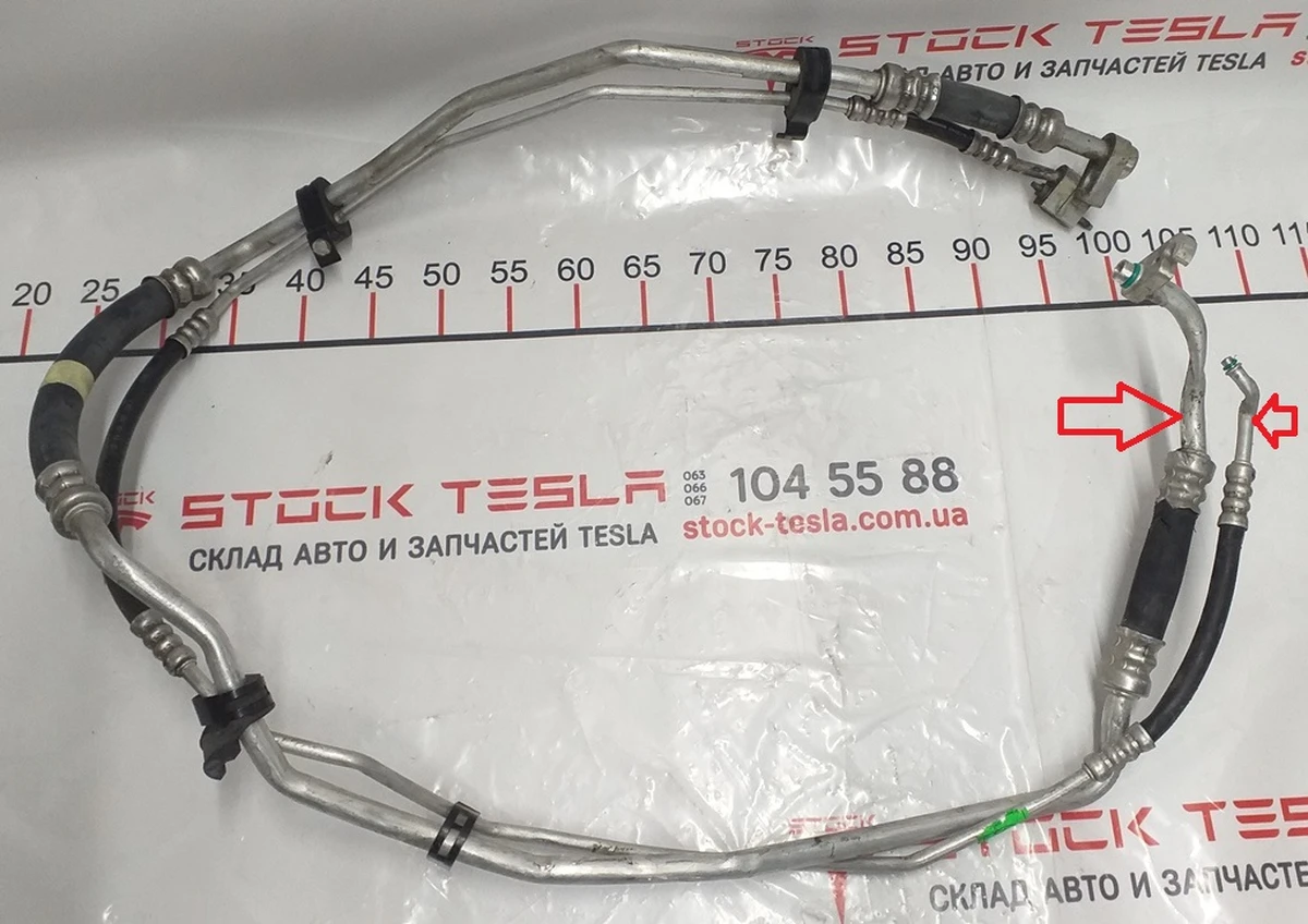 7 Air conditioner pipe R134A damaged Tesla model X 1032423-00-E