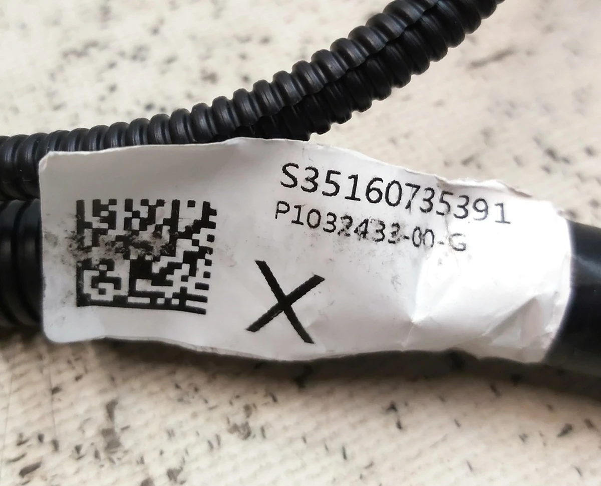 2 ASY,HRN,MDLX,ALL,FRONT FASCIA Tesla Model X 1032433-00-G